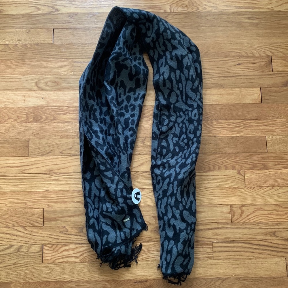 NWT Primark Thick Scarf